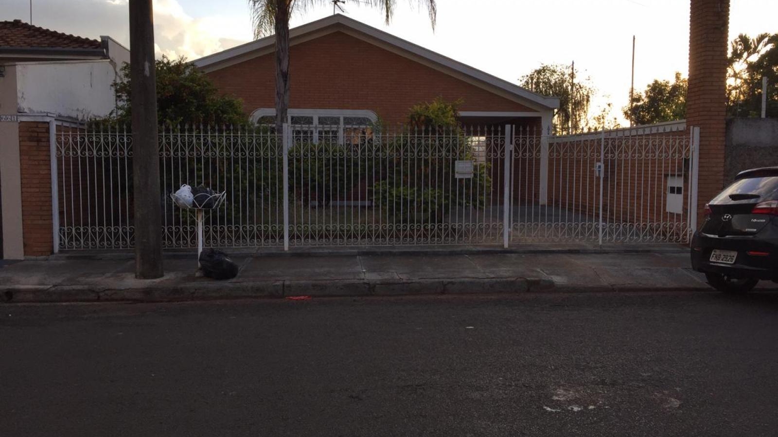 136 - Casa p/ Venda 136 - Casa p/ Venda