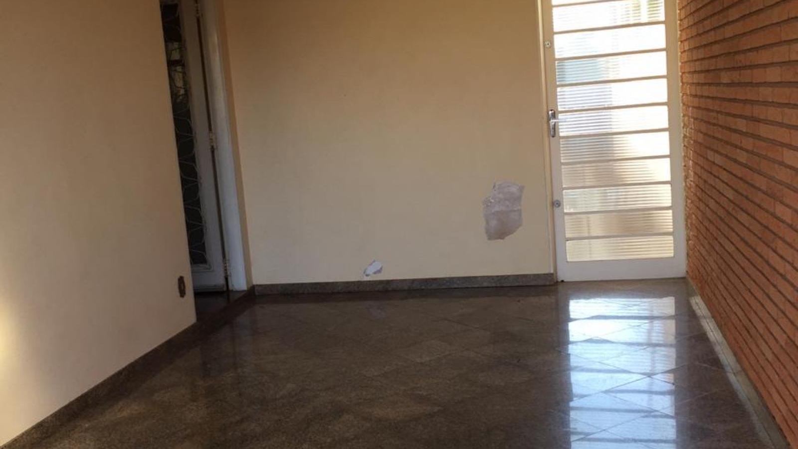 136 - Casa p/ Venda 136 - Casa p/ Venda