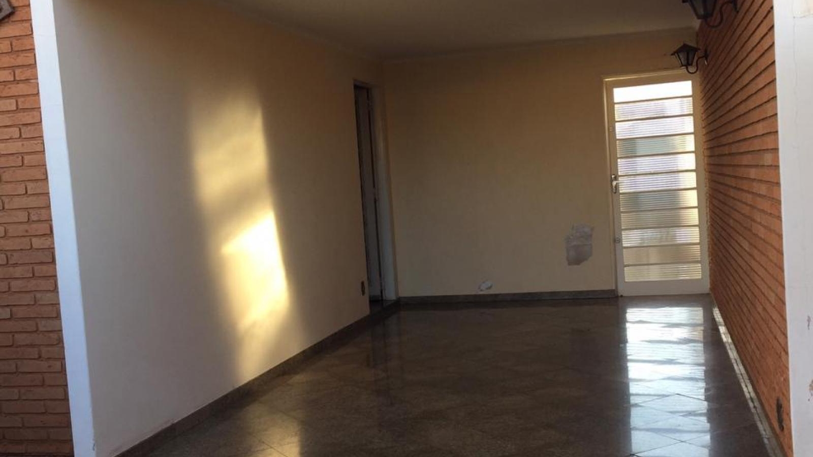 136 - Casa p/ Venda 136 - Casa p/ Venda