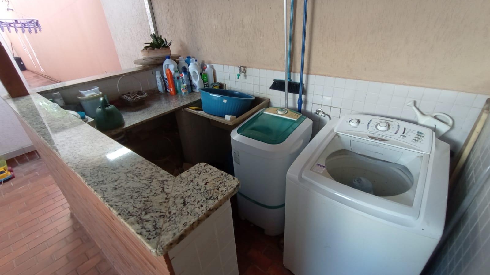 250 - Casa p/ Venda 250 - Casa p/ Venda