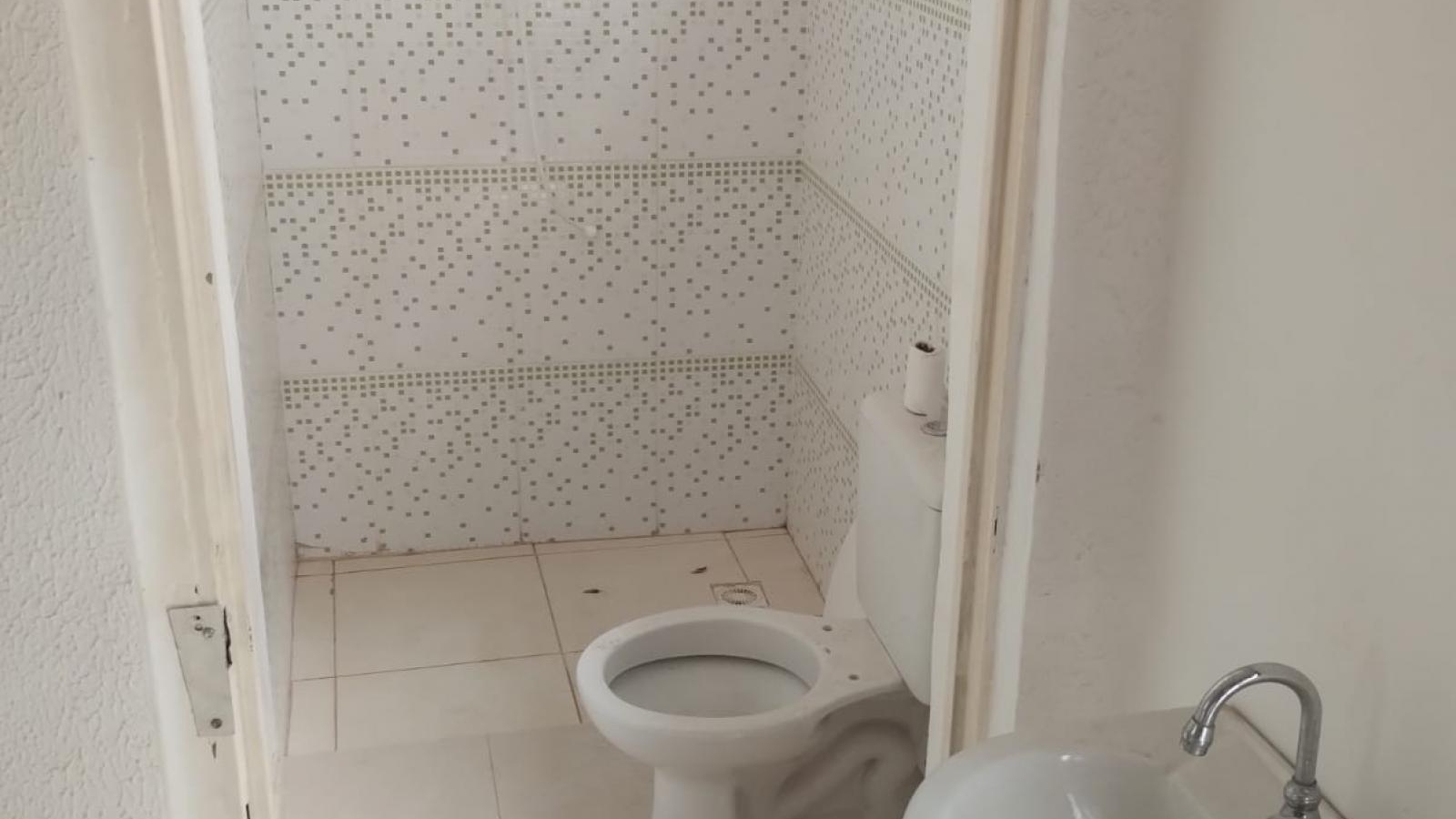 256 - Prédio/Sala/Salão Comercial p/ Locação 256 - Prédio/Sala/Salão Comercial p/ Locação